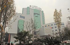  四川雙流醫院 配電系統安裝防雷箱和防雷器